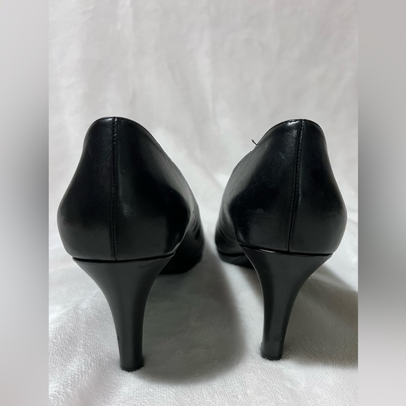 Comfortable black Naturalizer office black pumps - Picture 3 of 6